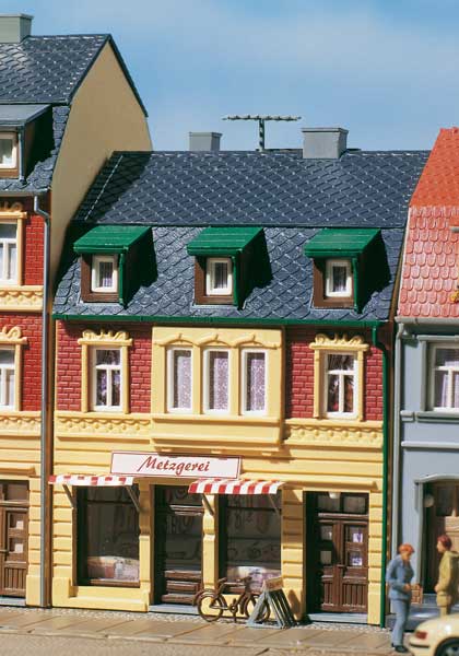Town house with butcher's shop<br /><a href='images/pictures/Auhagen/12248.jpg' target='_blank'>Full size image</a>